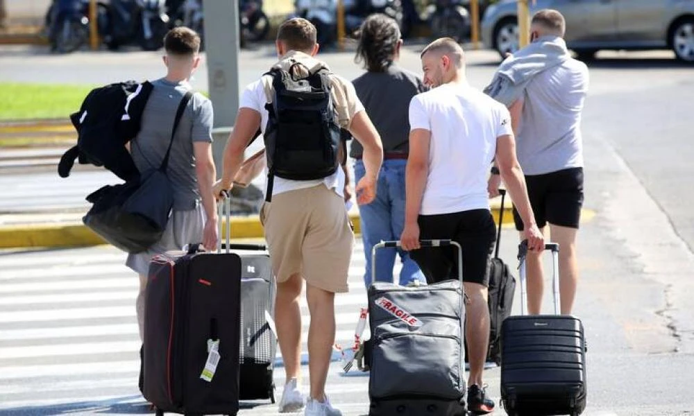"Έκρηξη" στον ελληνικό τουρισμό το 2023-32εκατ. τουρίστες επισκέφθηκαν την Ελλάδα